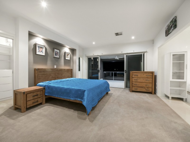 31 Quayside Drive, Helensvale QLD 4212