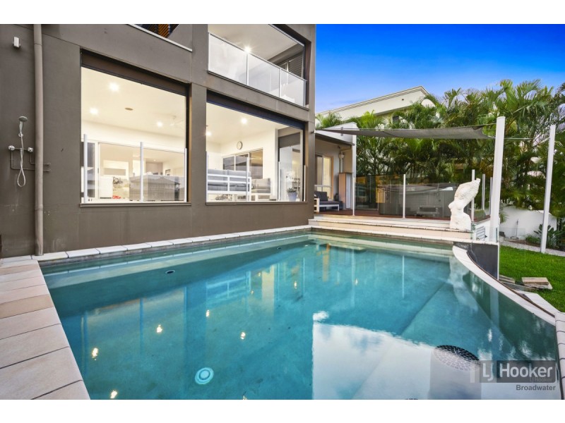 31 Quayside Drive, Helensvale QLD 4212