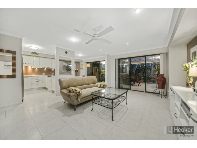 70/100 Morala Avenue, Runaway Bay QLD 4216