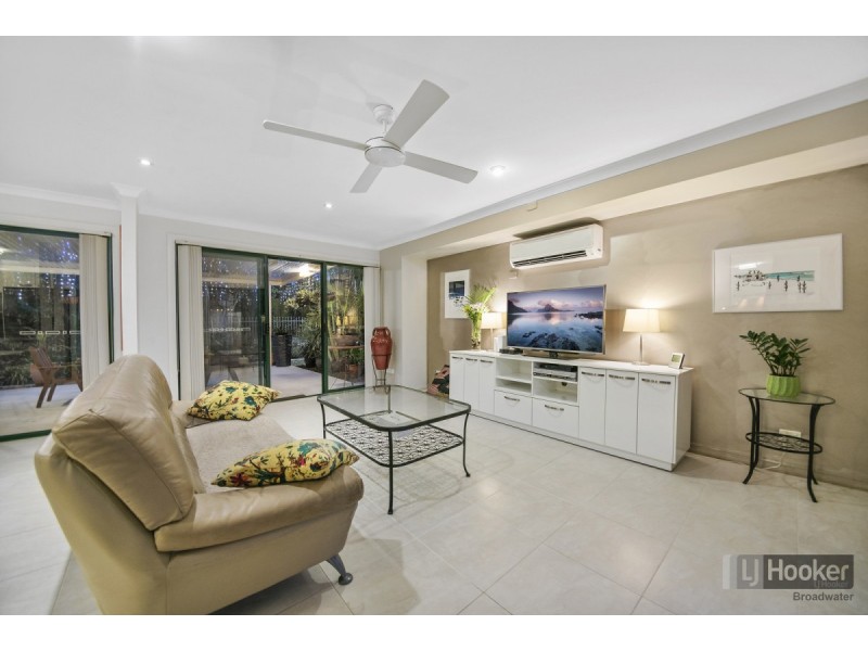 70/100 Morala Avenue, Runaway Bay QLD 4216