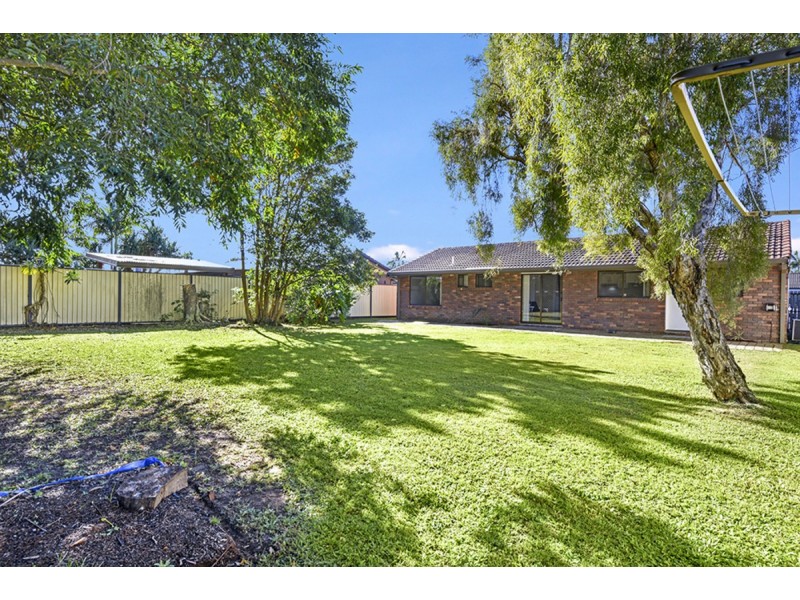 24 Burrinjuck Drive, Coombabah QLD 4216