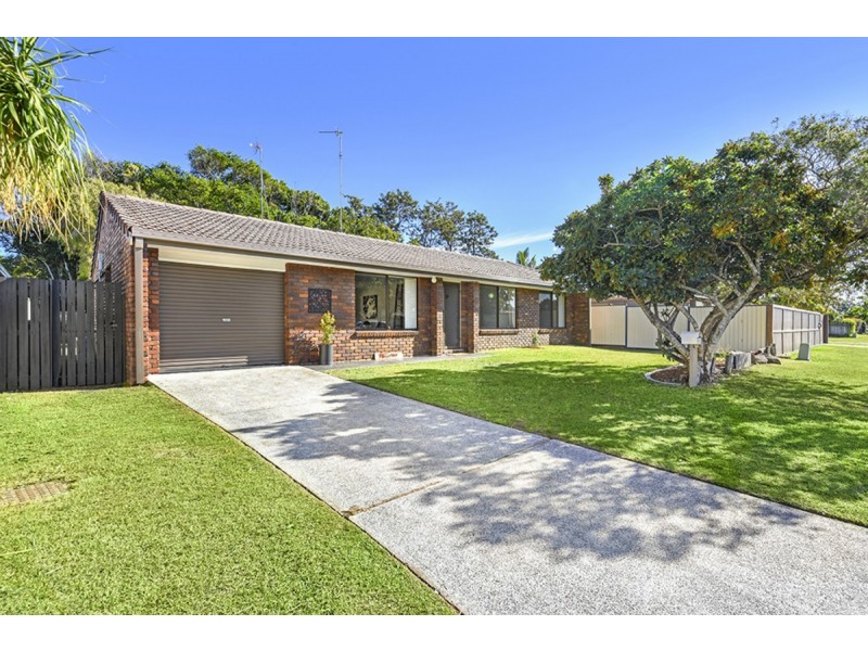 24 Burrinjuck Drive, Coombabah QLD 4216