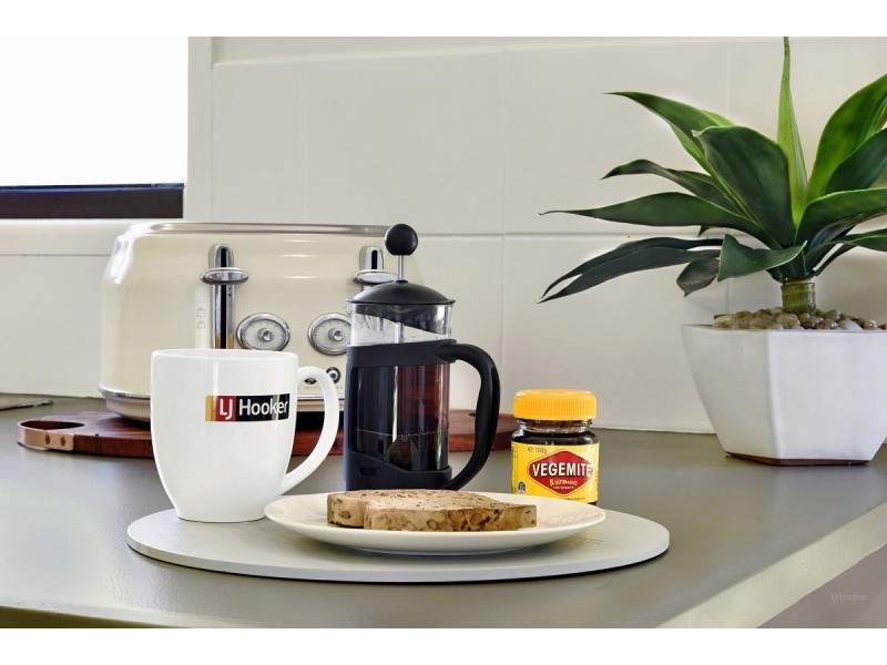 24 Burrinjuck Drive, Coombabah QLD 4216