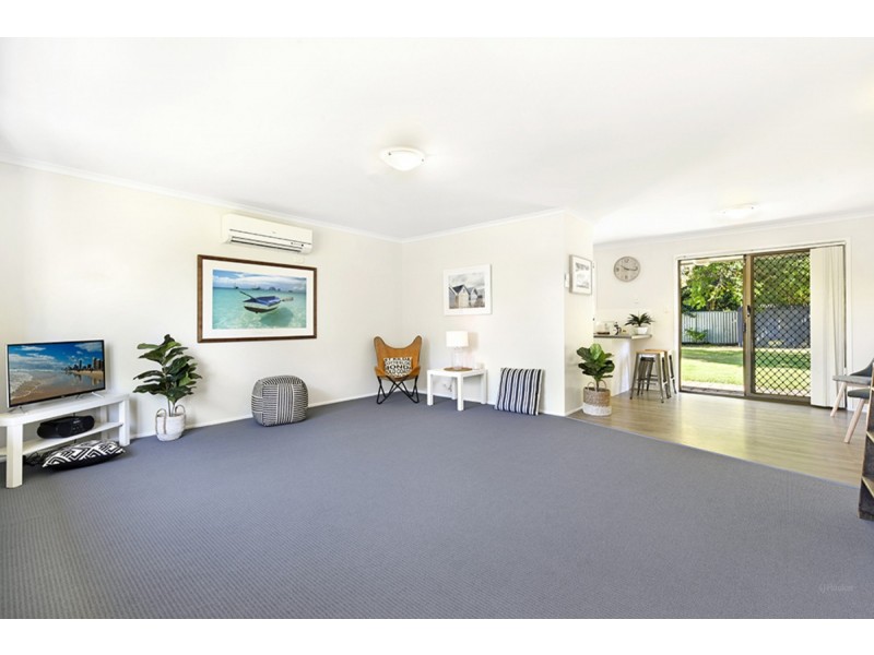 24 Burrinjuck Drive, Coombabah QLD 4216