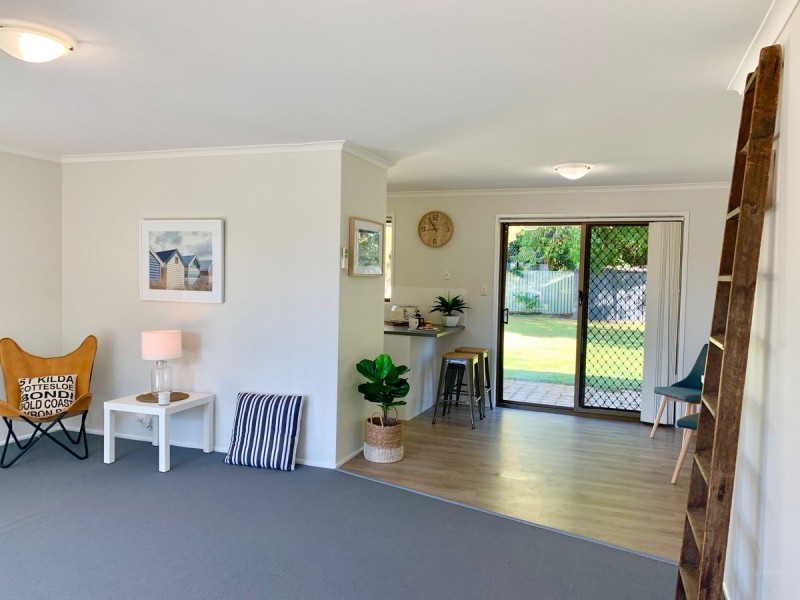 24 Burrinjuck Drive, Coombabah QLD 4216