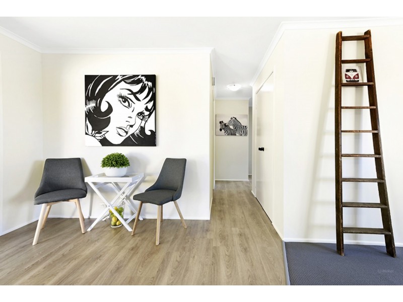 24 Burrinjuck Drive, Coombabah QLD 4216