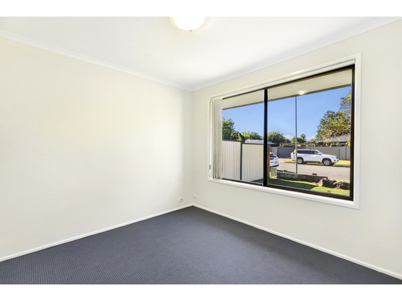 24 Burrinjuck Drive, Coombabah QLD 4216