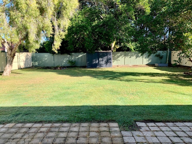 24 Burrinjuck Drive, Coombabah QLD 4216