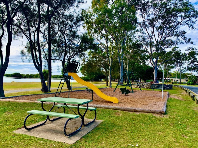 24 Burrinjuck Drive, Coombabah QLD 4216