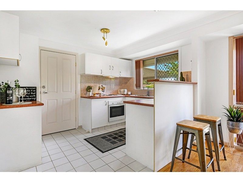 1/19 Riccarton Place, Labrador QLD 4215