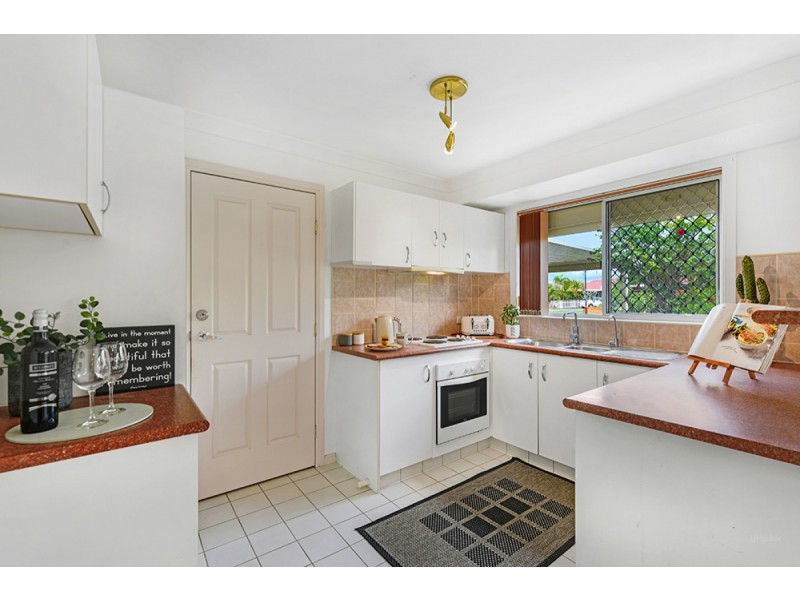 1/19 Riccarton Place, Labrador QLD 4215