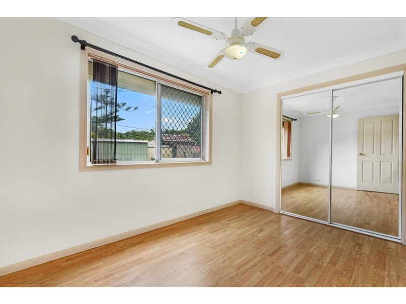 1/19 Riccarton Place, Labrador QLD 4215