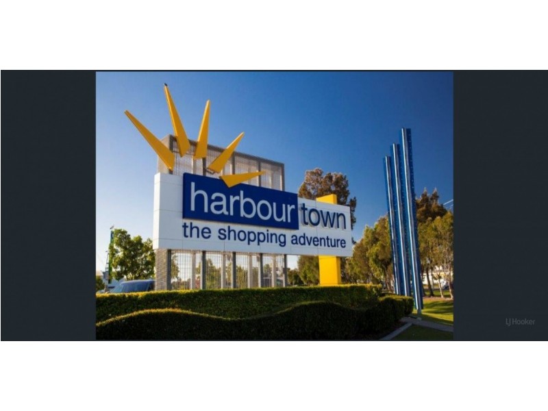 1/19 Riccarton Place, Labrador QLD 4215