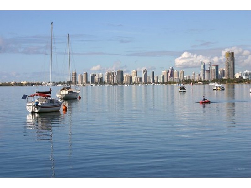 1/19 Riccarton Place, Labrador QLD 4215