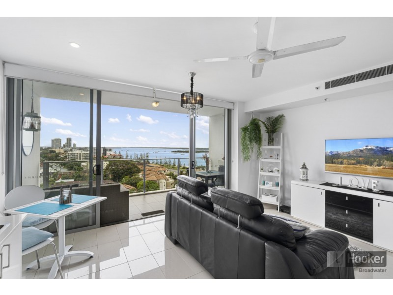 1109/17 Bath Street, Labrador QLD 4215