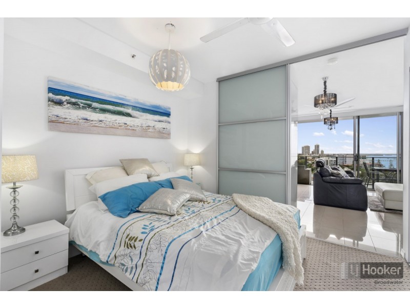 1109/17 Bath Street, Labrador QLD 4215