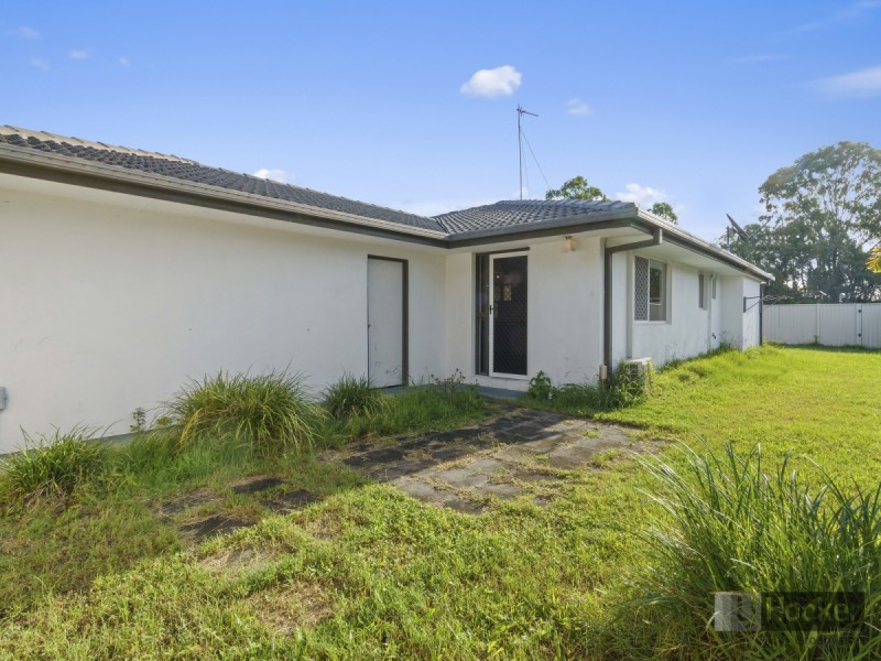 2/130 Kumbari Avenue, Labrador QLD 4215