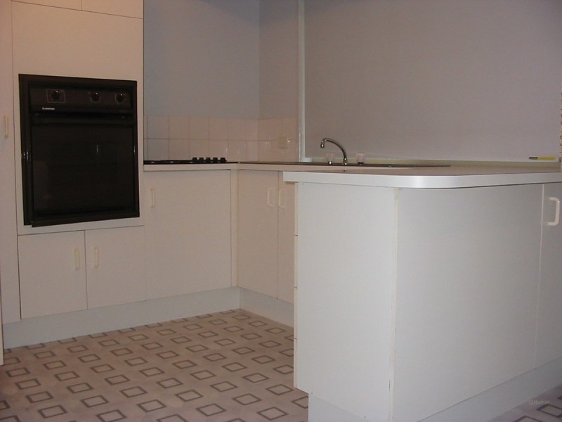 8/88 Village Way, Oxenford QLD 4210