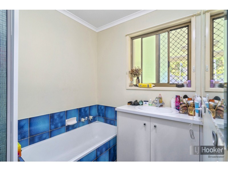 15 Walabah Drive, Ashmore QLD 4214