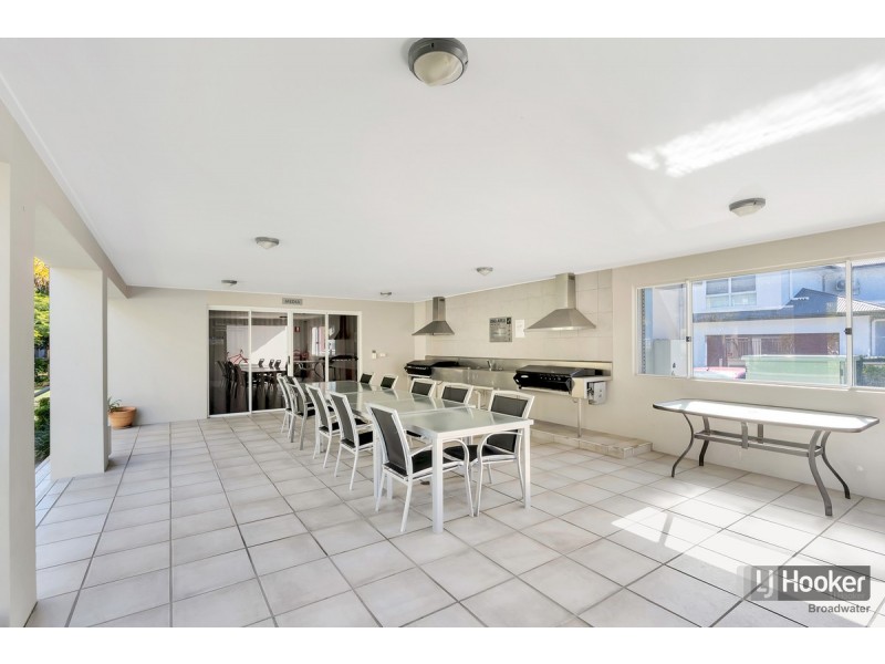 818/33 Clark Street, Biggera Waters QLD 4216