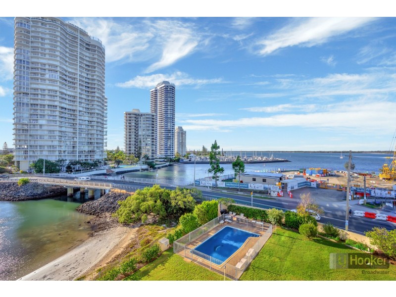17/554 Marine Parade, Biggera Waters QLD 4216