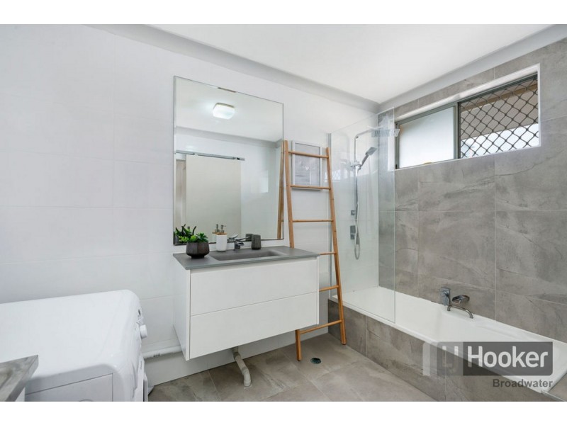 11/54 Frank Street, Labrador QLD 4215