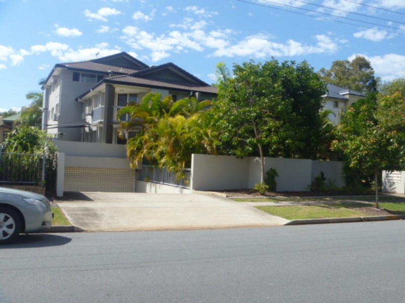4/131 Muir Street, Labrador QLD 4215