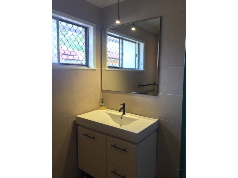 34 Morala Avenue, Runaway Bay QLD 4216