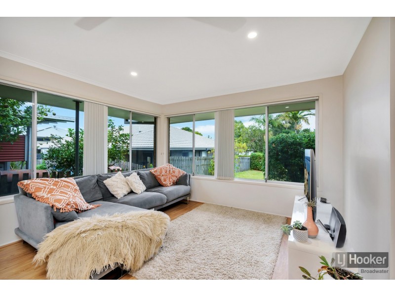 5 Mary Street, Labrador QLD 4215