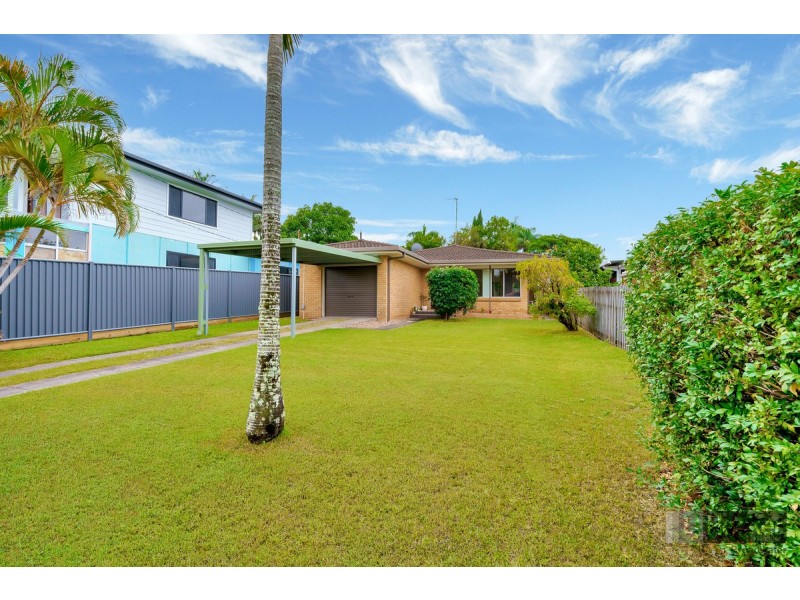 5 Mary Street, Labrador QLD 4215