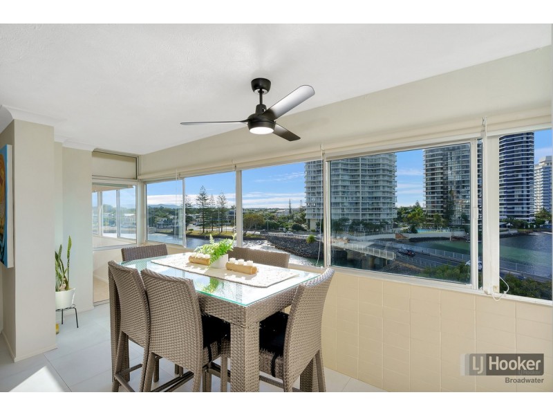 18/554 Marine Parade, Biggera Waters QLD 4216