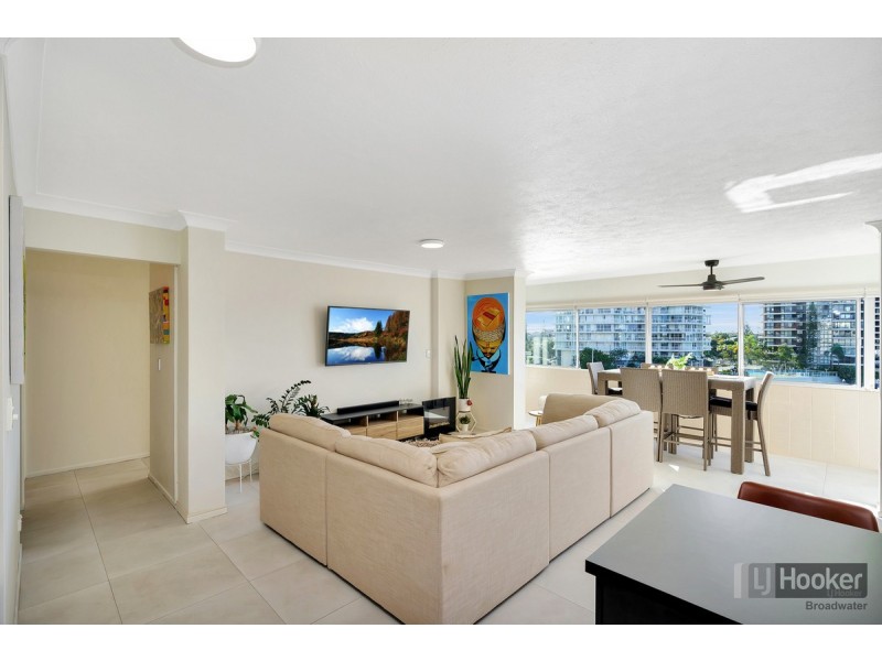 18/554 Marine Parade, Biggera Waters QLD 4216