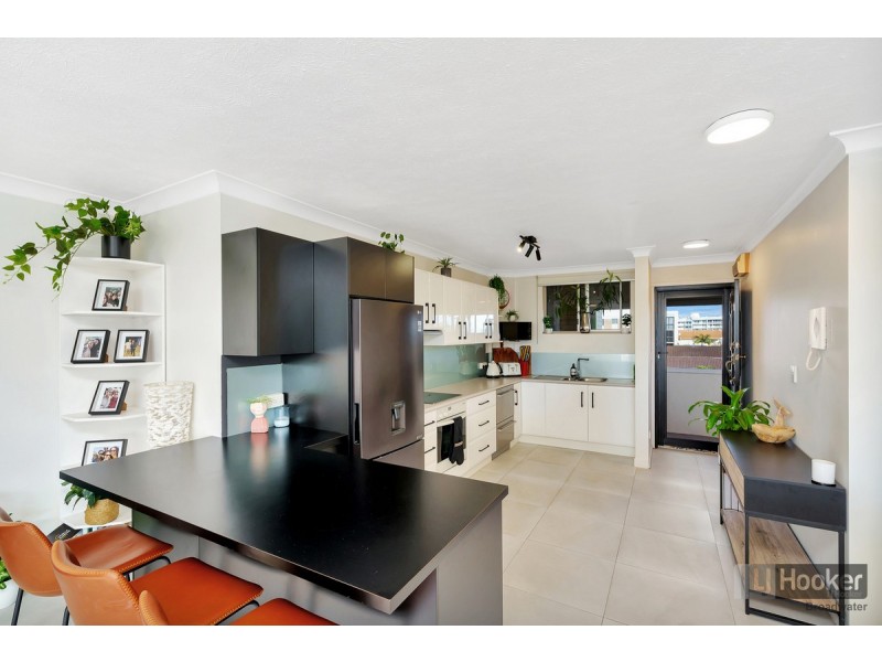 18/554 Marine Parade, Biggera Waters QLD 4216