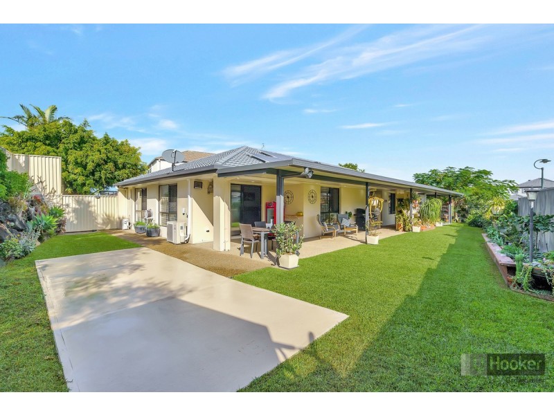 71 Tee Trees Boulevard, Arundel QLD 4214