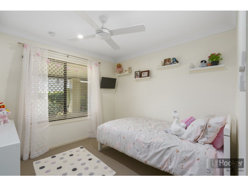 71 Tee Trees Boulevard, Arundel QLD 4214
