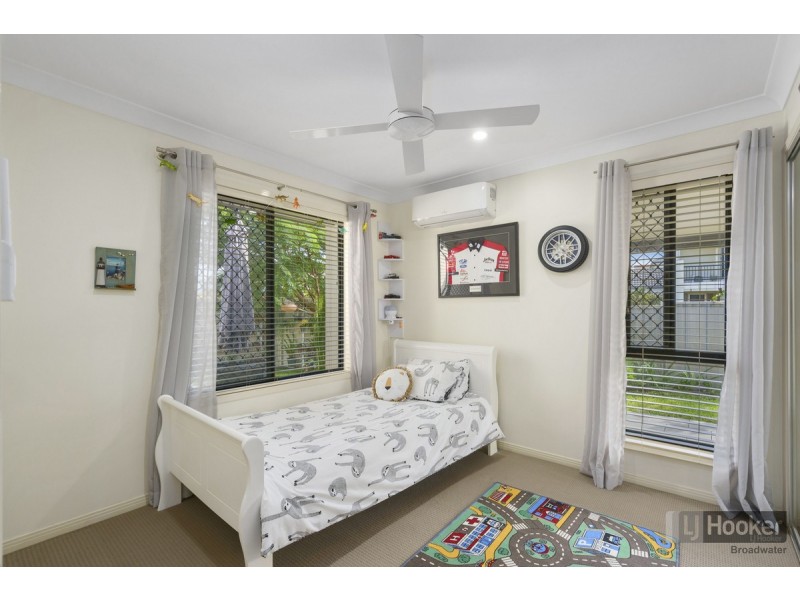 71 Tee Trees Boulevard, Arundel QLD 4214