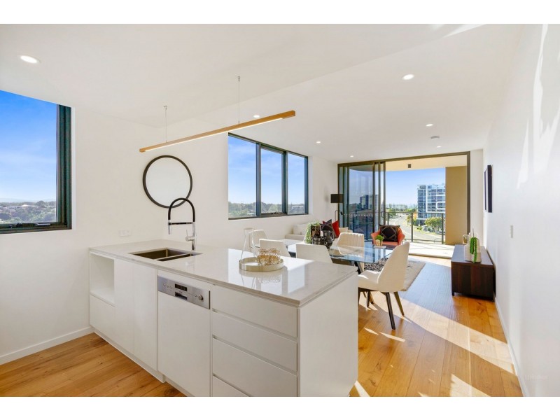 701/110 Frank Street, Labrador QLD 4215