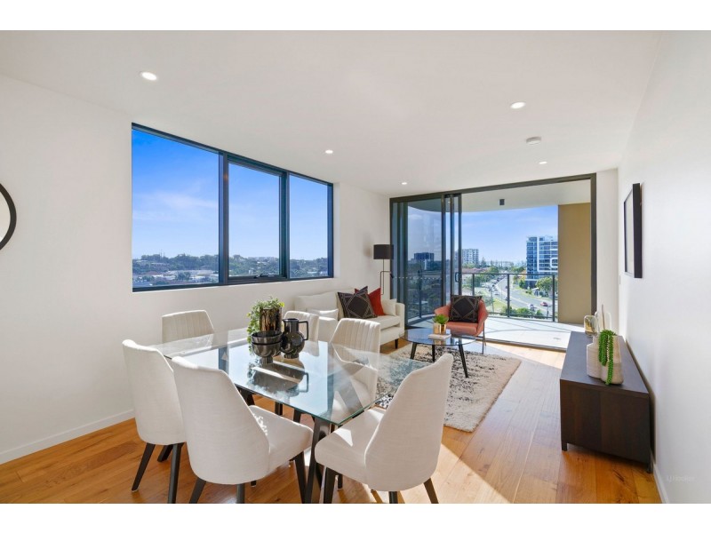 701/110 Frank Street, Labrador QLD 4215