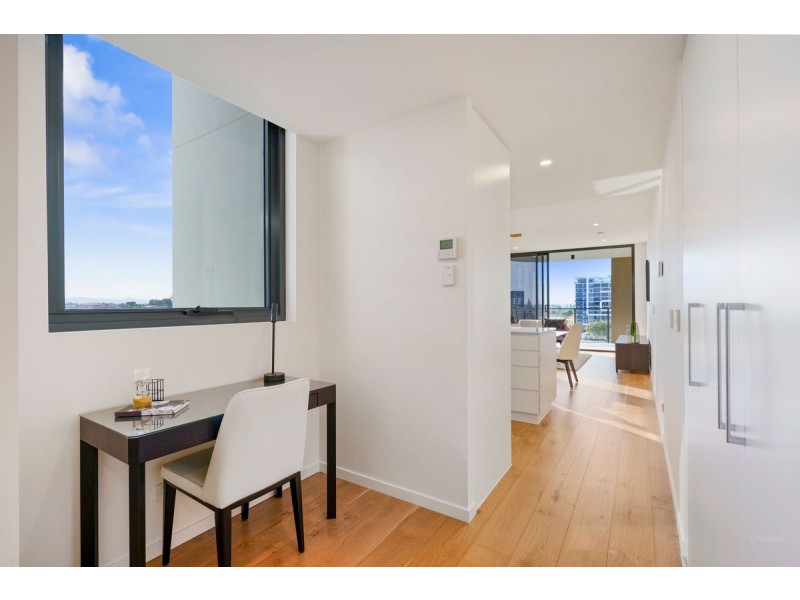 701/110 Frank Street, Labrador QLD 4215