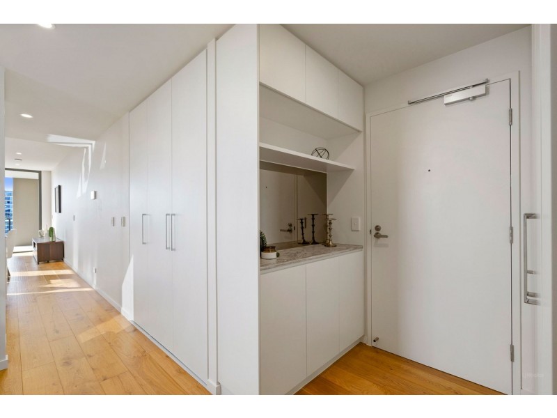 701/110 Frank Street, Labrador QLD 4215