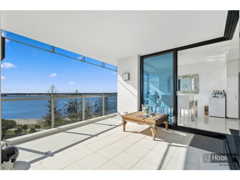 801/230 Marine Parade, Labrador QLD 4215