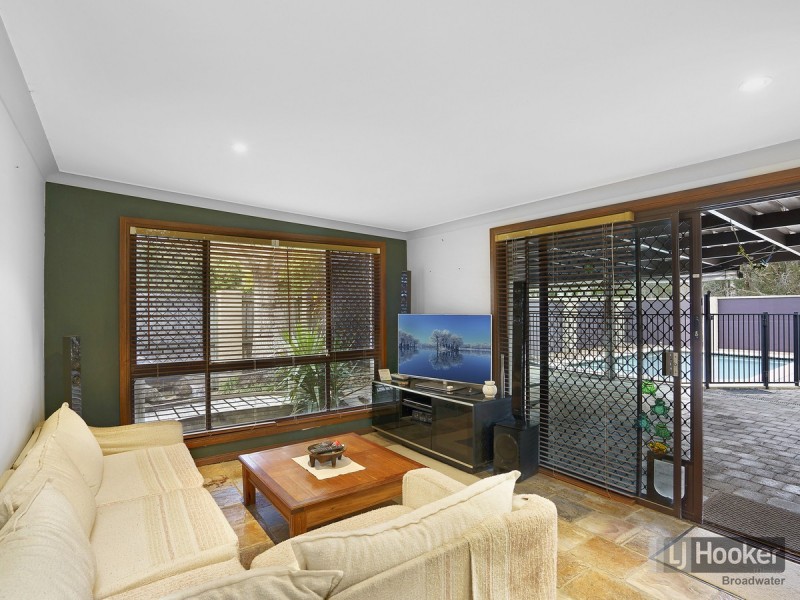 18 Kylie  Street, Arundel QLD 4214