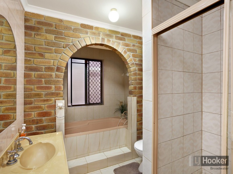 18 Kylie  Street, Arundel QLD 4214