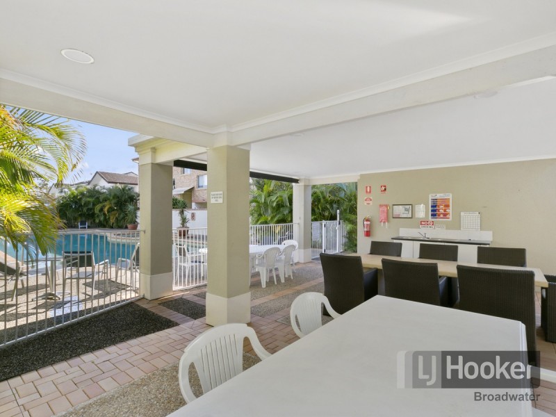 1C/522 Marine Parade, Biggera Waters QLD 4216