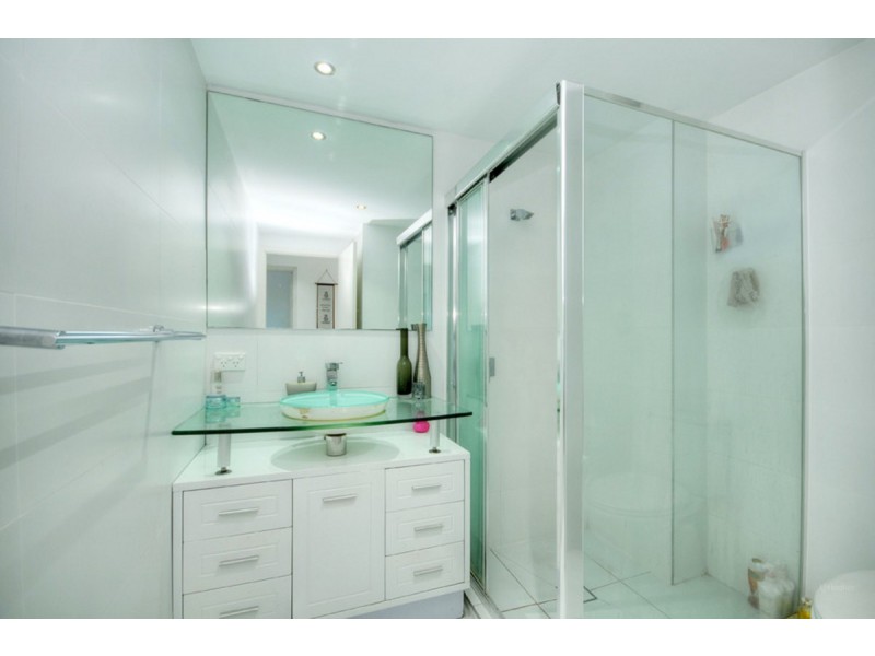 4/161 Marine Parade, Southport QLD 4215