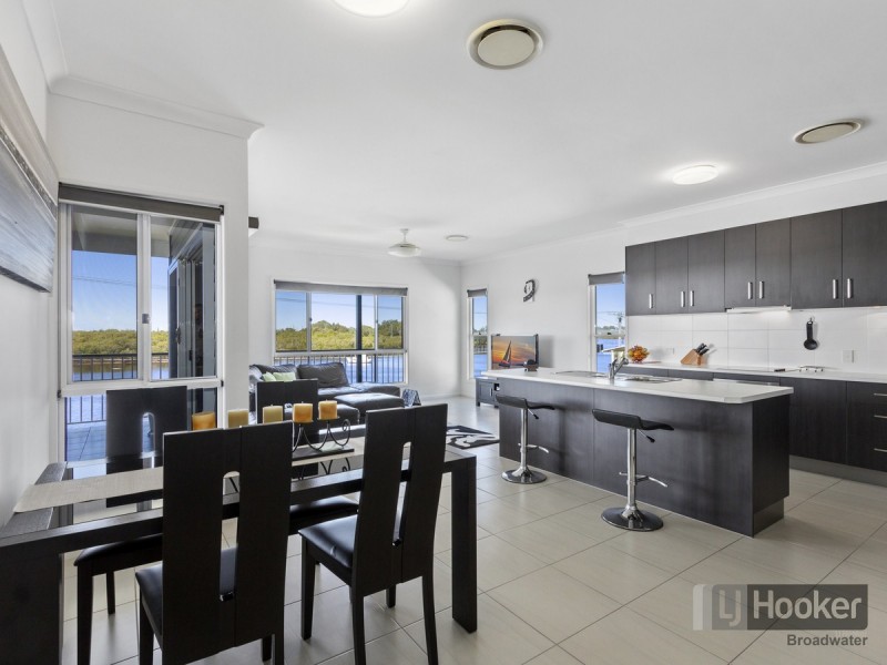 42 Boykambil Esplanade, Hope Island QLD 4212