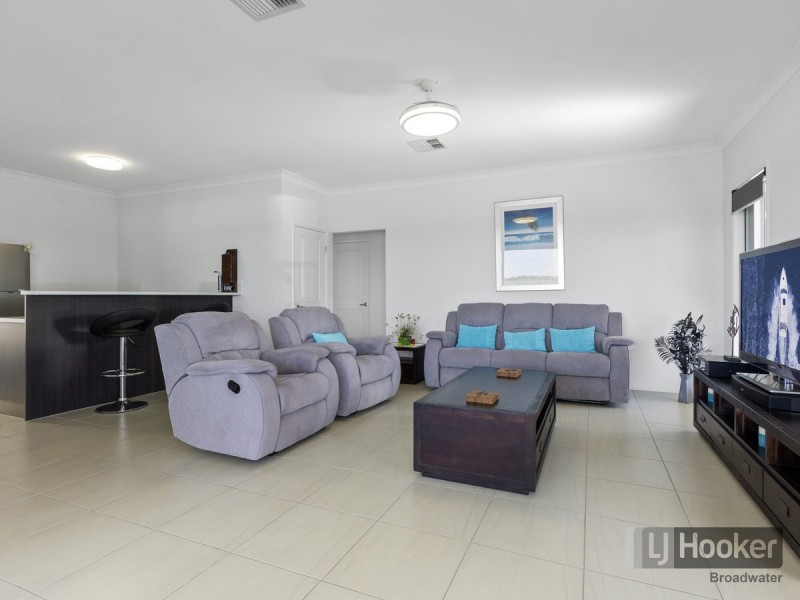 42 Boykambil Esplanade, Hope Island QLD 4212