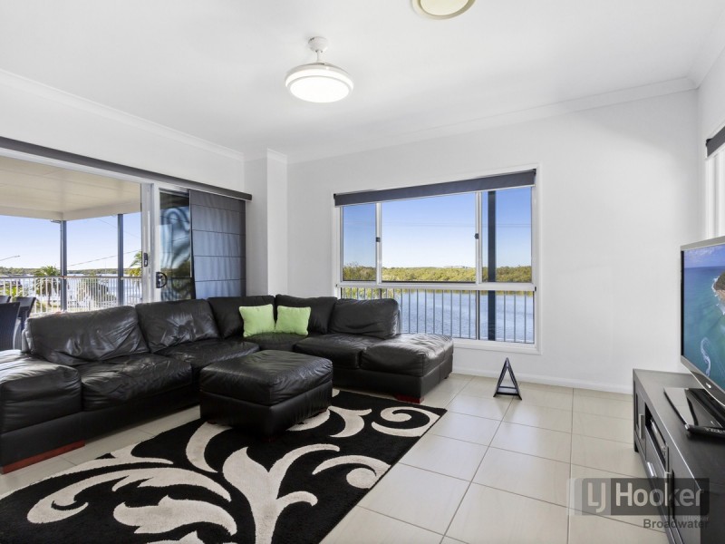 42 Boykambil Esplanade, Hope Island QLD 4212
