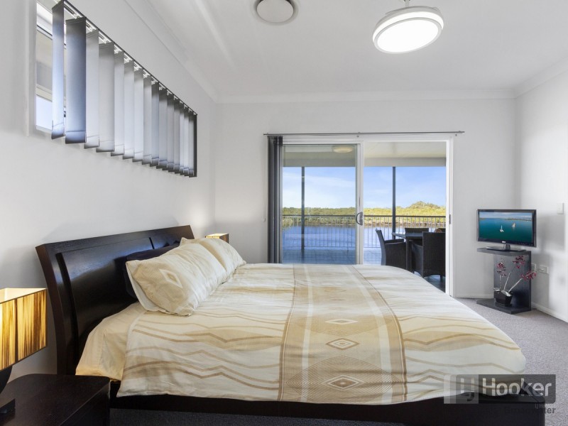 42 Boykambil Esplanade, Hope Island QLD 4212