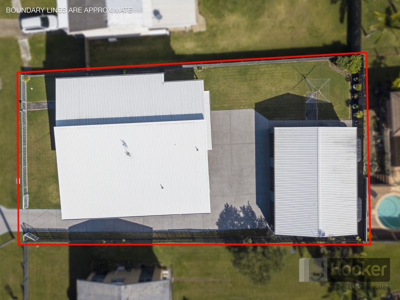42 Boykambil Esplanade, Hope Island QLD 4212